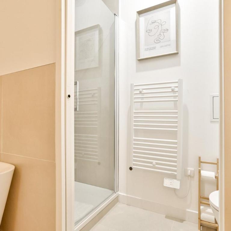 Luxury Suite Spa Bath & Cinema Screen- Bordeaux - Apartamento de 1 dormitorio - 5