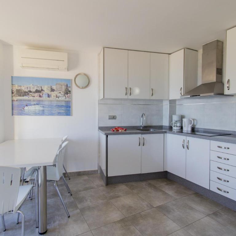 SUPER TORRE HappyVila - Apartamento de 2 dormitorios con vistas al mar - 16