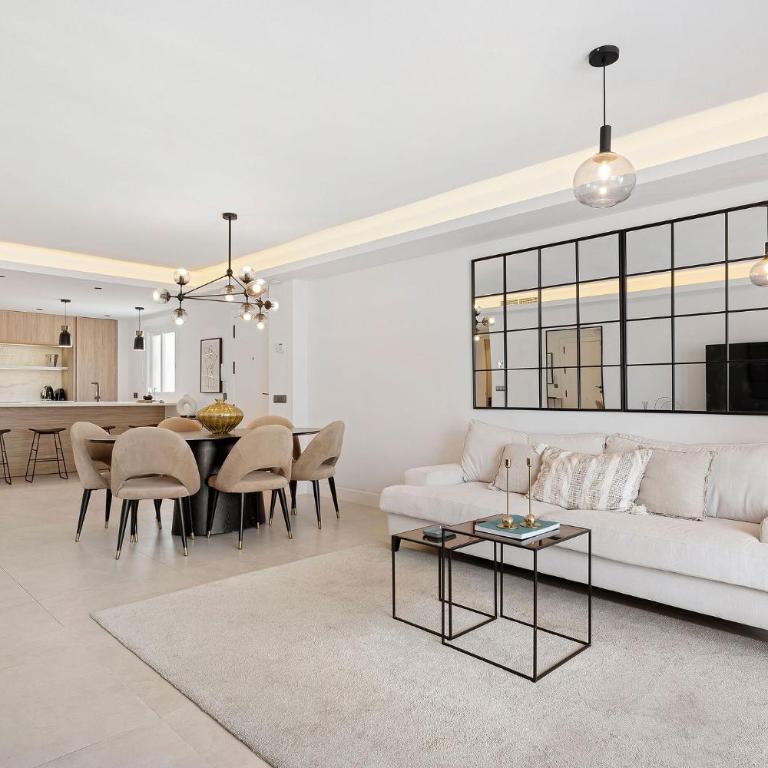 5 BR Luxury apt w Pool, garage and amazing views - Apartment - 8