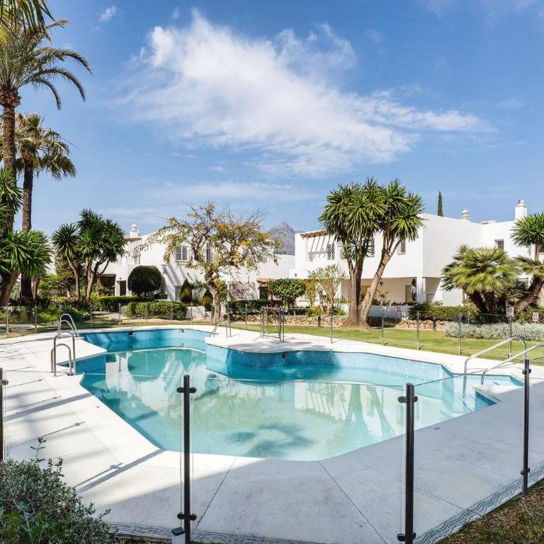 5 BR Luxury apt w Pool, garage and amazing views - Apartment - 4
