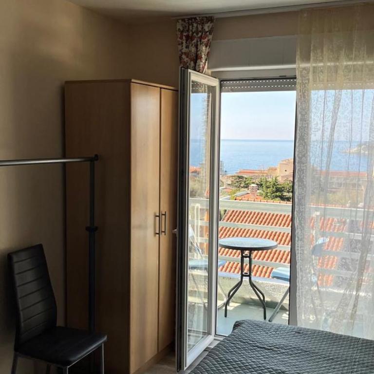 Apartment Tatjana - Studio Apartment with One Double Bed - 3
