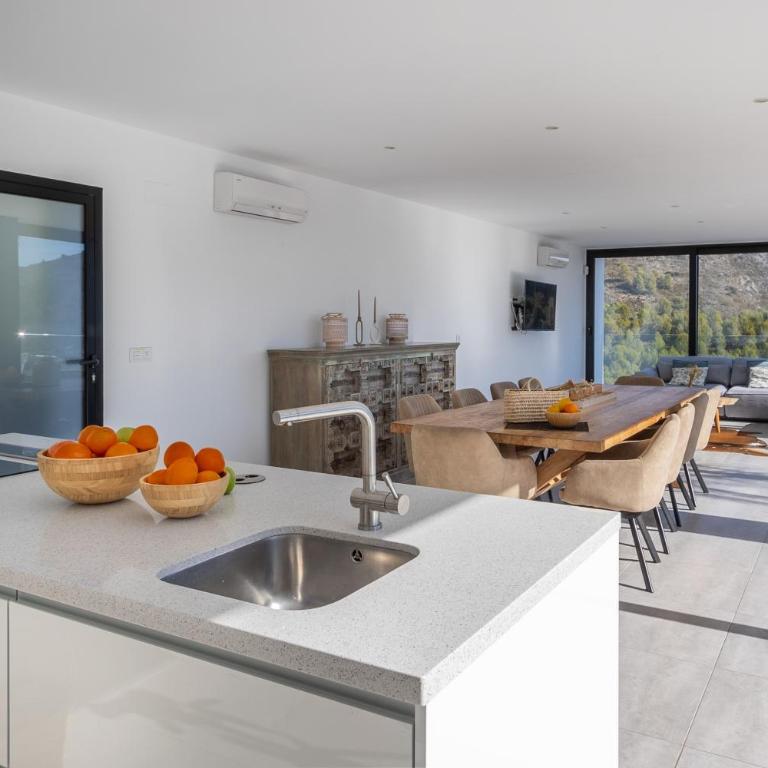Villa Sea Happiness by Abahana Luxe - Villa - 9