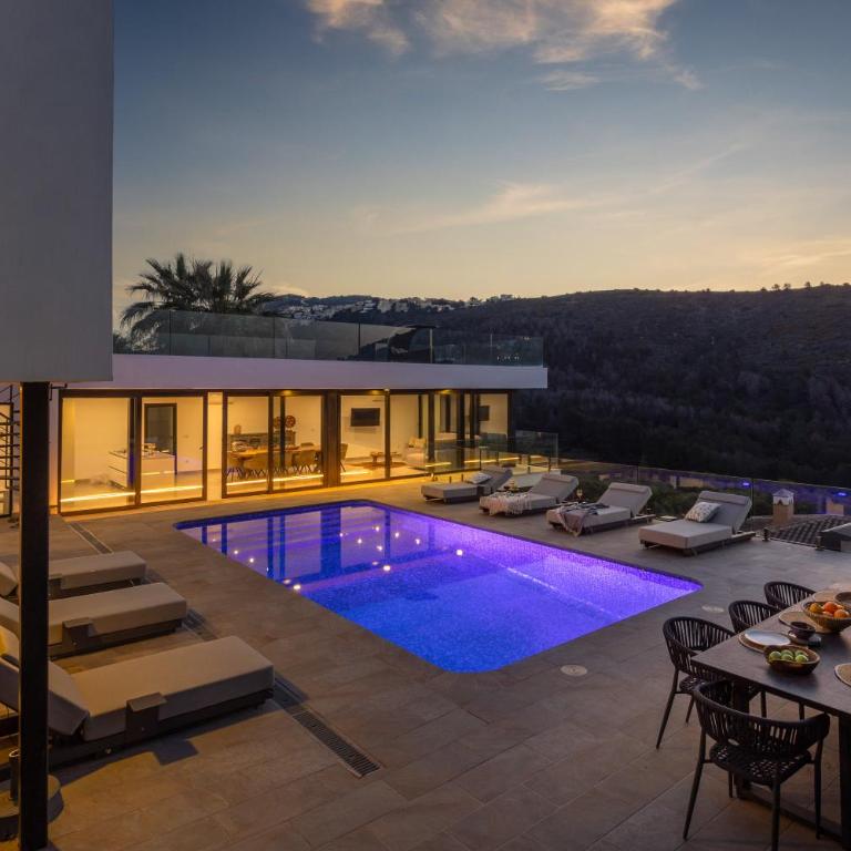 Villa Sea Happiness by Abahana Luxe - Villa - 5