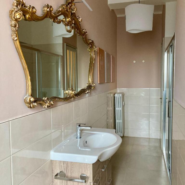 Casa Flora Torino - Two-Bedroom Apartment - 34