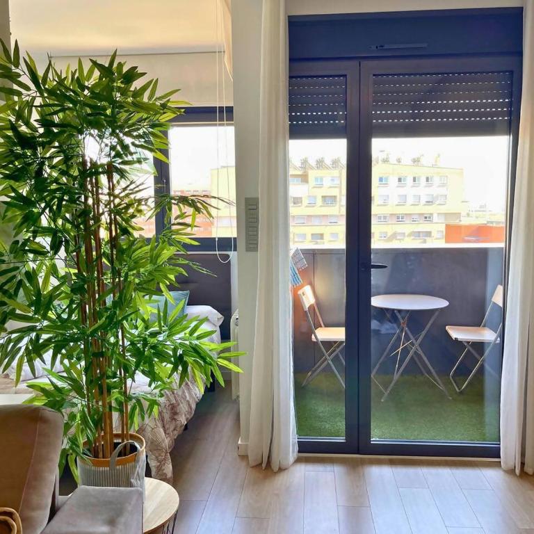 Loft con vistas, piscina, parking y muy acogedor - Apartment with View and Balcony - 2