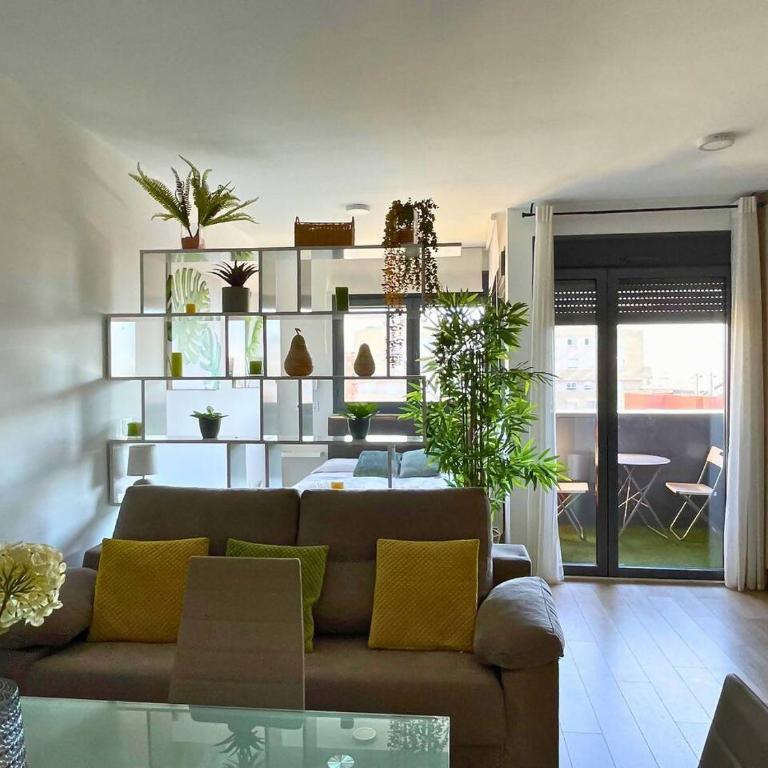 Loft con vistas, piscina, parking y muy acogedor - Apartment with View and Balcony - 4