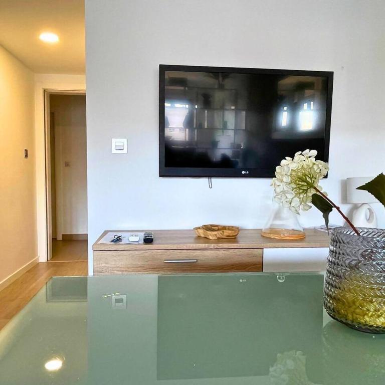 Loft con vistas, piscina, parking y muy acogedor - Apartment with View and Balcony - 6