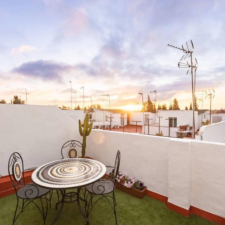Casa 3 plantas con patio y Solárium privados - Chalet - 24