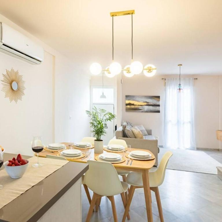 Casa 3 plantas con patio y Solárium privados - Chalet - 33