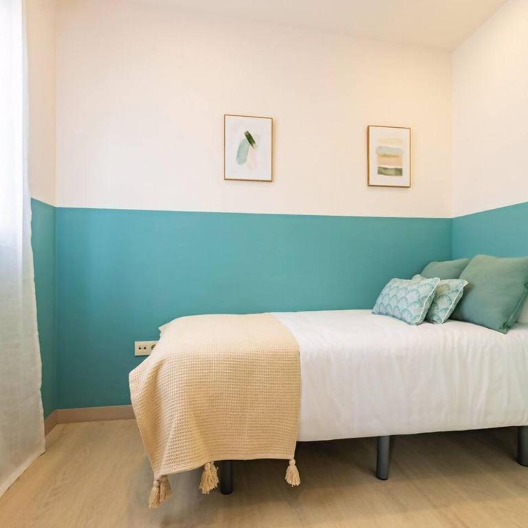 Casa 3 plantas con patio y Solárium privados - Chalet - 40