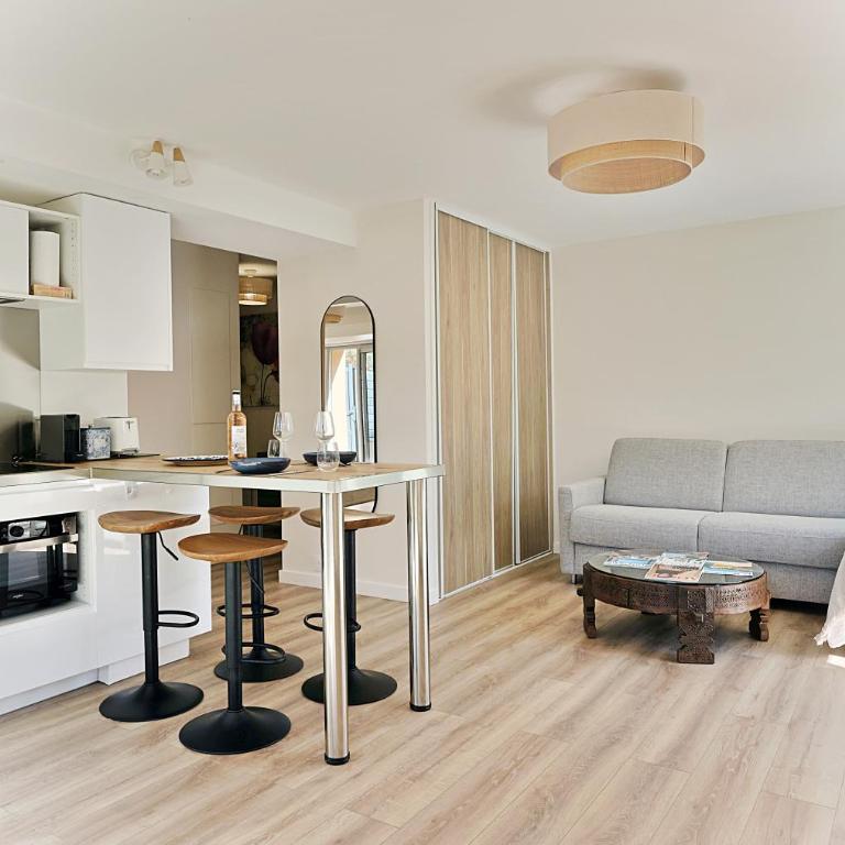Renovated 2-room apartment near sea & shops - Appartement 1 Chambre - 8