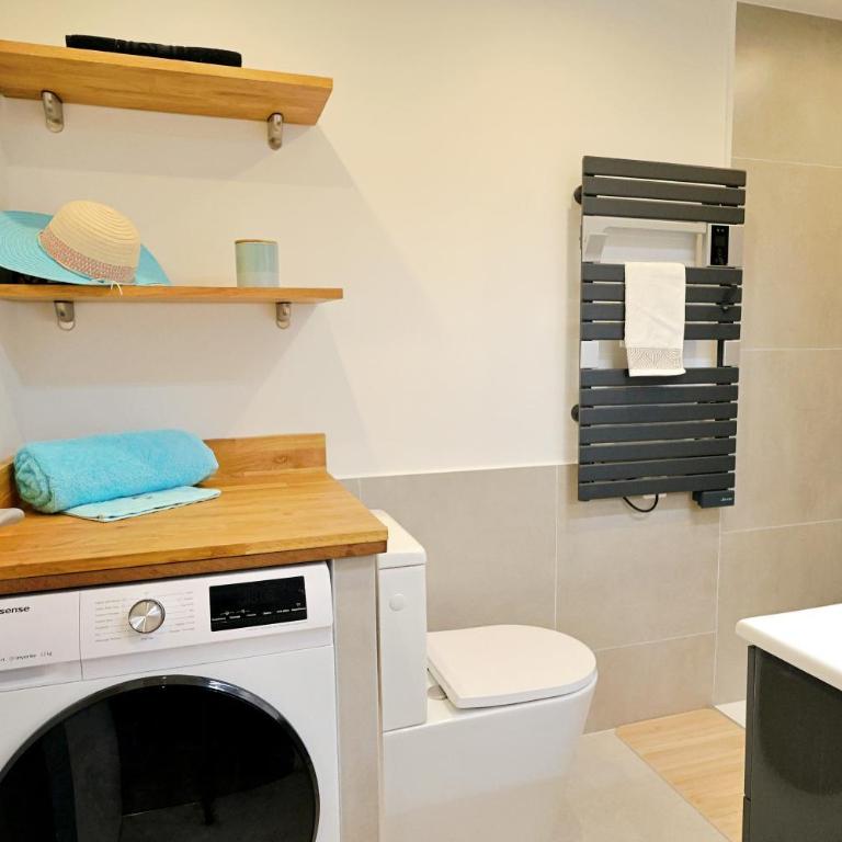 Renovated 2-room apartment near sea & shops - Appartement 1 Chambre - 18