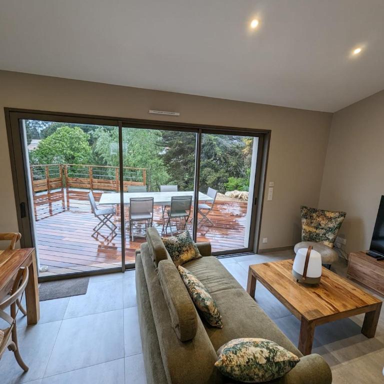 Villa avec Spa niché dans la forêt à deux pas des plages - Three-Bedroom House - 11