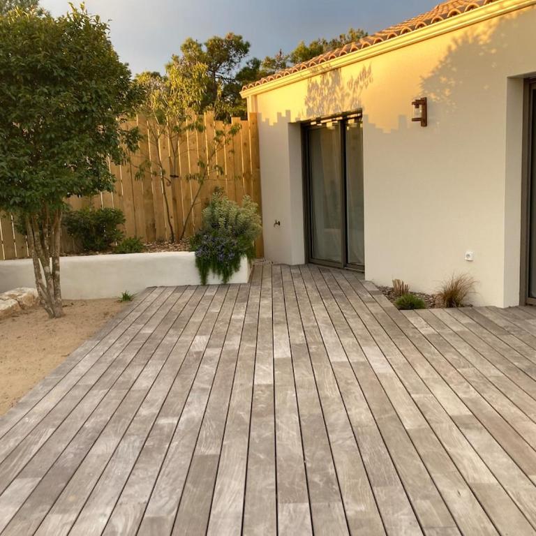 Villa avec Spa niché dans la forêt à deux pas des plages - Three-Bedroom House - 15