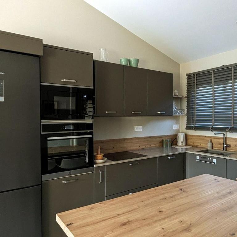 Villa avec Spa niché dans la forêt à deux pas des plages - Three-Bedroom House - 18