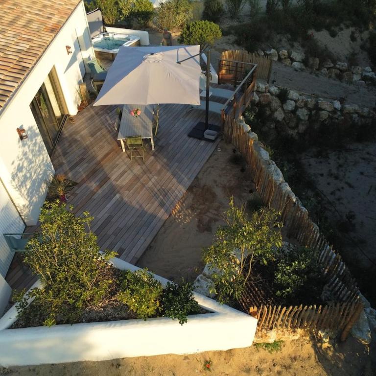 Villa avec Spa niché dans la forêt à deux pas des plages - Three-Bedroom House - 20
