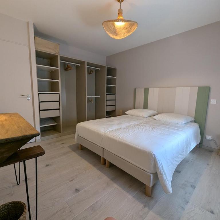 Villa avec Spa niché dans la forêt à deux pas des plages - Three-Bedroom House - 28