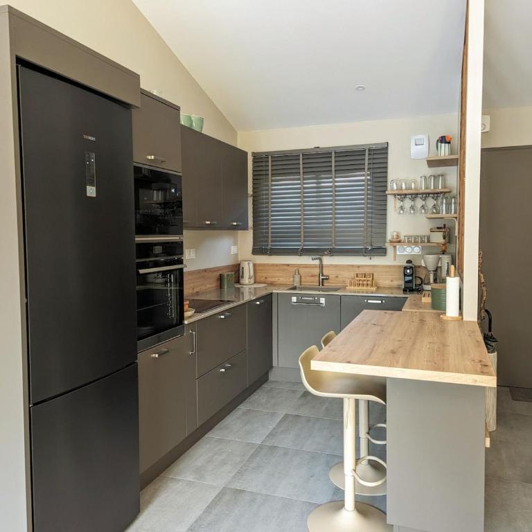 Villa avec Spa niché dans la forêt à deux pas des plages - Three-Bedroom House - 29