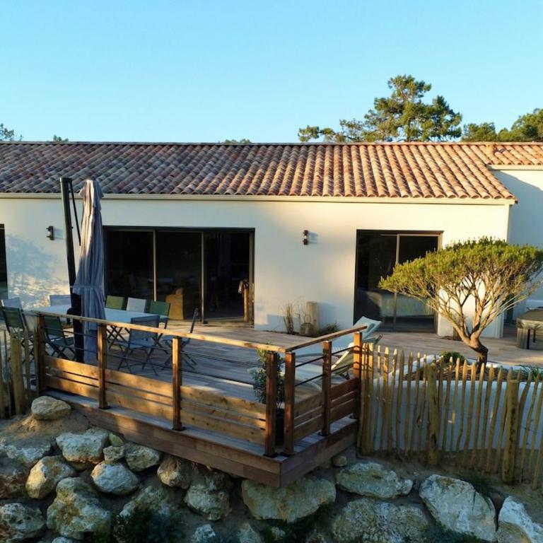 Villa avec Spa niché dans la forêt à deux pas des plages - Three-Bedroom House - 1