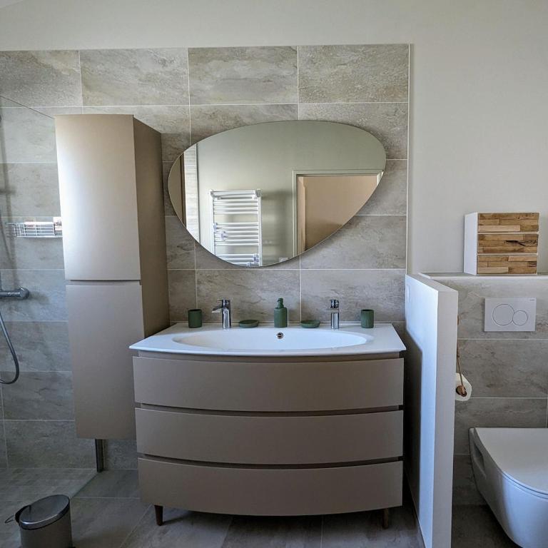 Villa avec Spa niché dans la forêt à deux pas des plages - Three-Bedroom House - 33