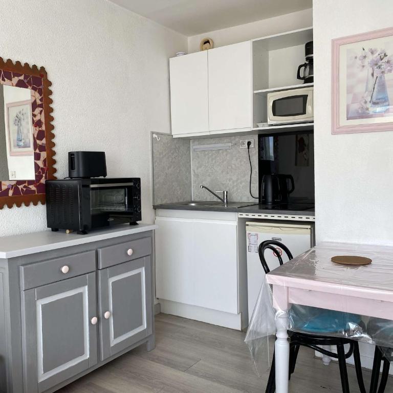 Studio cosy proche Thermes avec coin cuisine et vue sur étang - FR-1-553-237 - Studio - 6