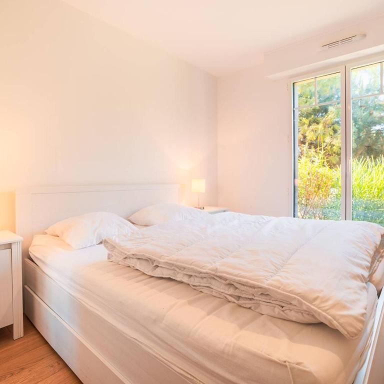 Spacieux T2 au centre-ville avec grande pièce de vie - FR-1-821-29 - Appartement - 6