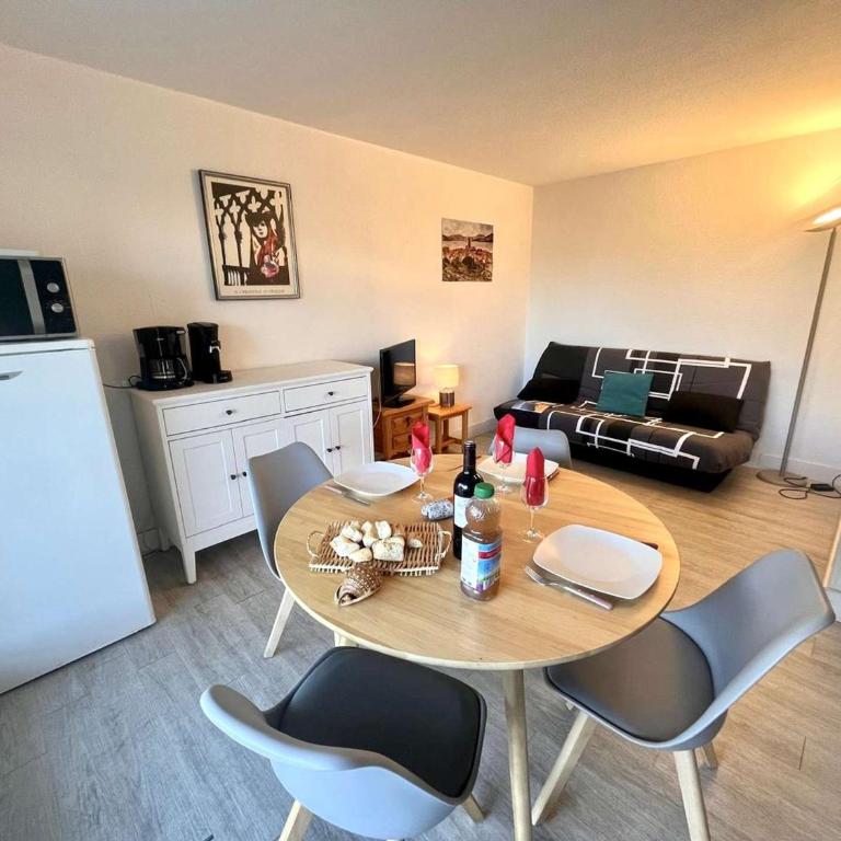 Appartement 2P, 4 Couchages, Terrasse et Salon de Jardin à 200m de la Plage, Fréjus - FR-1-226A-22 - Apartment (4 Erwachsene) - 16