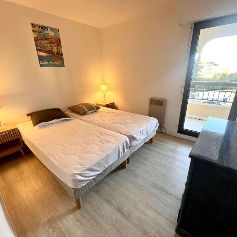 Appartement 2P, 4 Couchages, Terrasse et Salon de Jardin à 200m de la Plage, Fréjus - FR-1-226A-22 - Apartment (4 Erwachsene) - 19