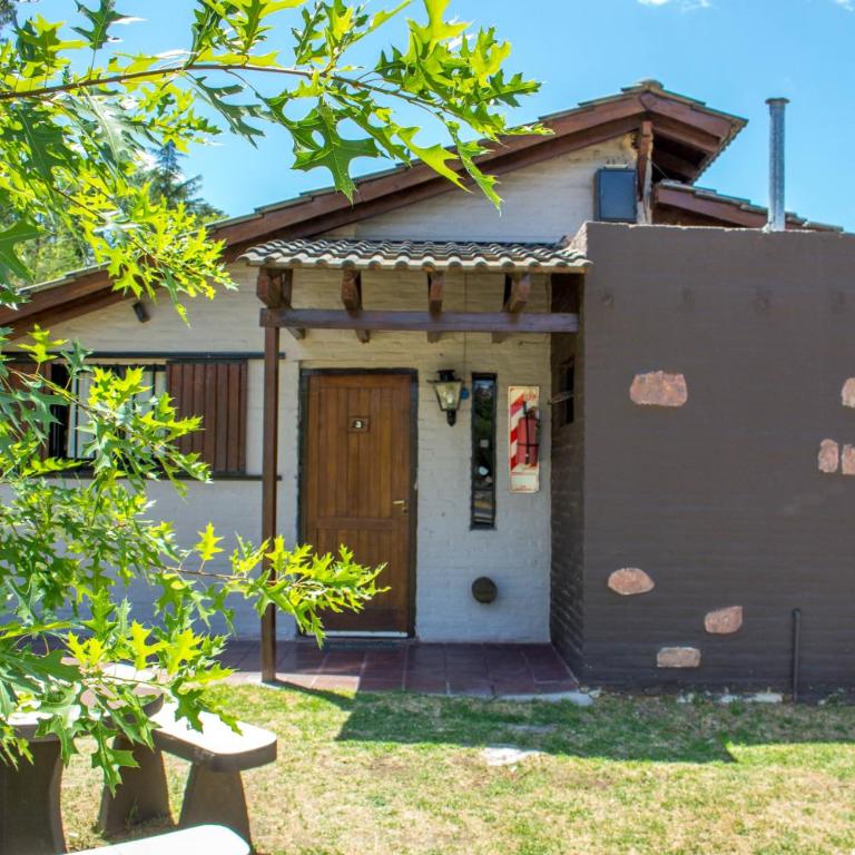 Cabañas Piedras Negras - Estudio con vistas al jardín - 7