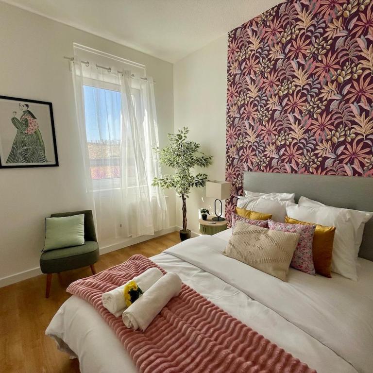 Stylish Apartment with Balcony - Very Central - Long Stays and Pets Welcome - Appartement 1 Chambre - 2