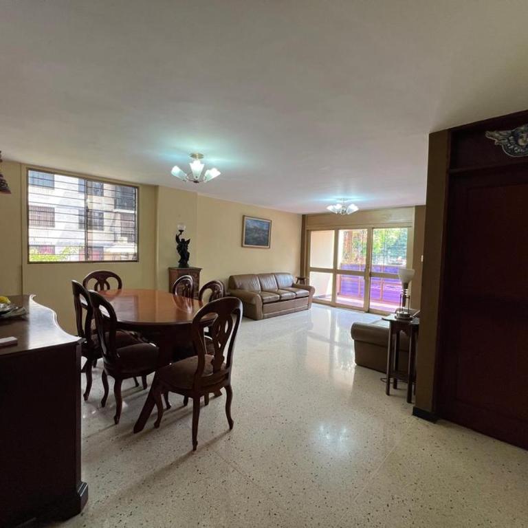 Apto en Los Palos Grandes Edf Anacoco - One-Bedroom Apartment - 29