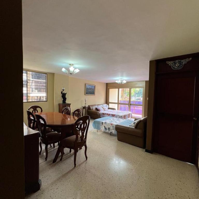 Apto en Los Palos Grandes Edf Anacoco - One-Bedroom Apartment - 10