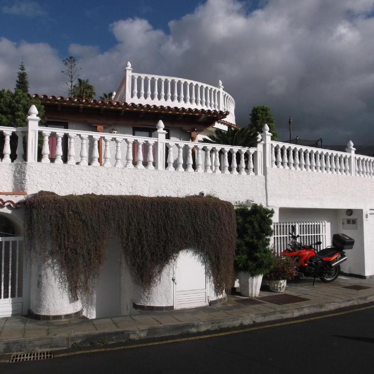 Casa, chalet, piscina, barbacoa todo incluido - Casa de 3 dormitorios - 65