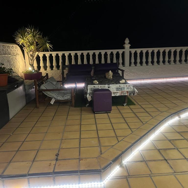 Casa, chalet, piscina, barbacoa todo incluido - Casa de 3 dormitorios - 55