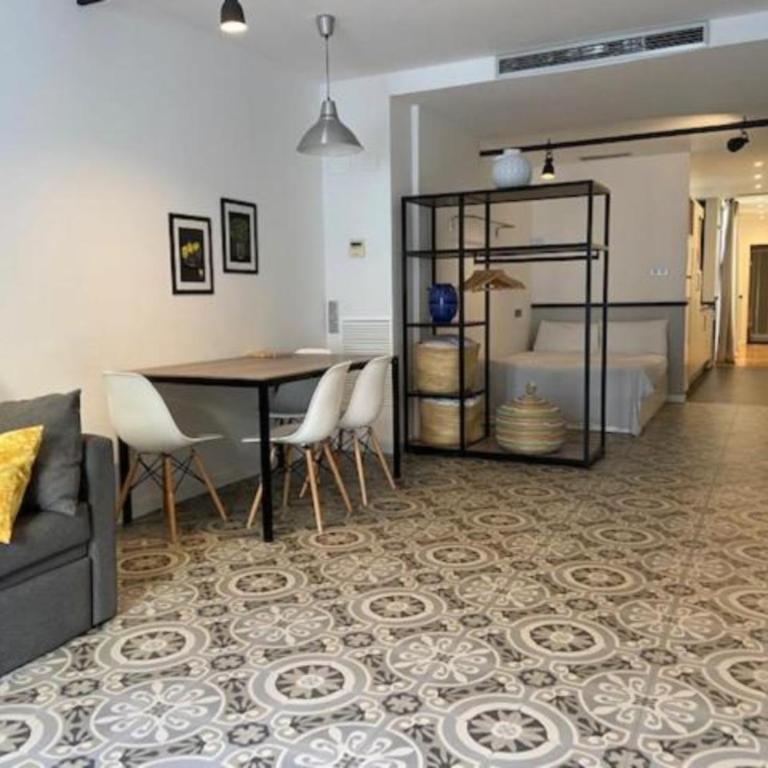 Liceu Apartments by gaiarooms - Studio Apartment - 35