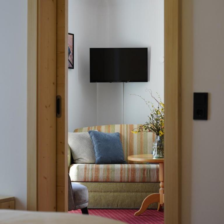 Hotel Restaurant Frühlingsgarten - Junior Suite mit Balkon - 8