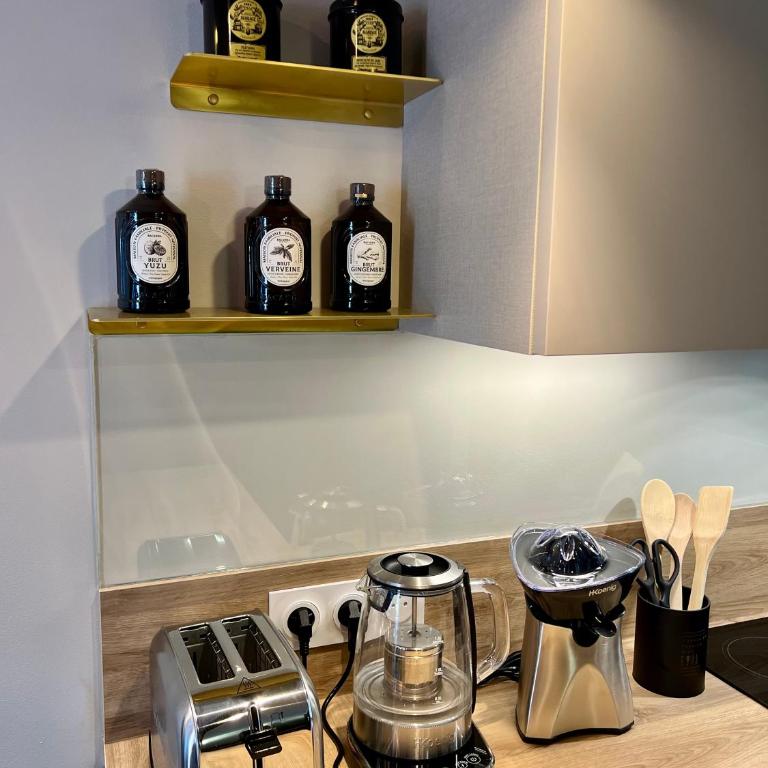YŪGEN PALLADIO - Fully renovated Studio on a prime location, Direct Beach Access, Heated Pool, Private terrace & patio, Private Parking lot - Appartement 1 Chambre - 26
