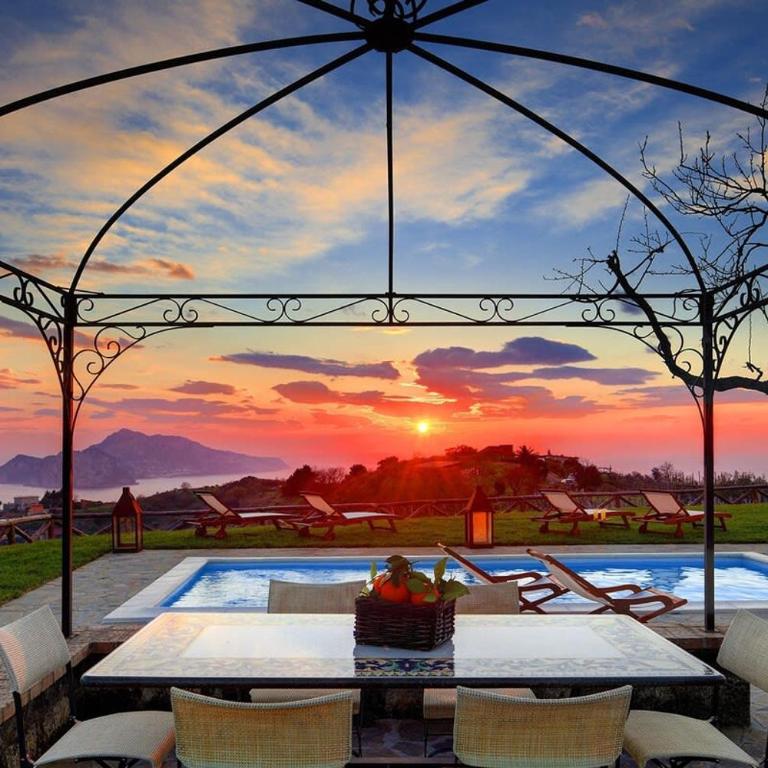 Casa del Capitano with Heated Pool, Views and Concierge by Feeling Italy - Villa - 1