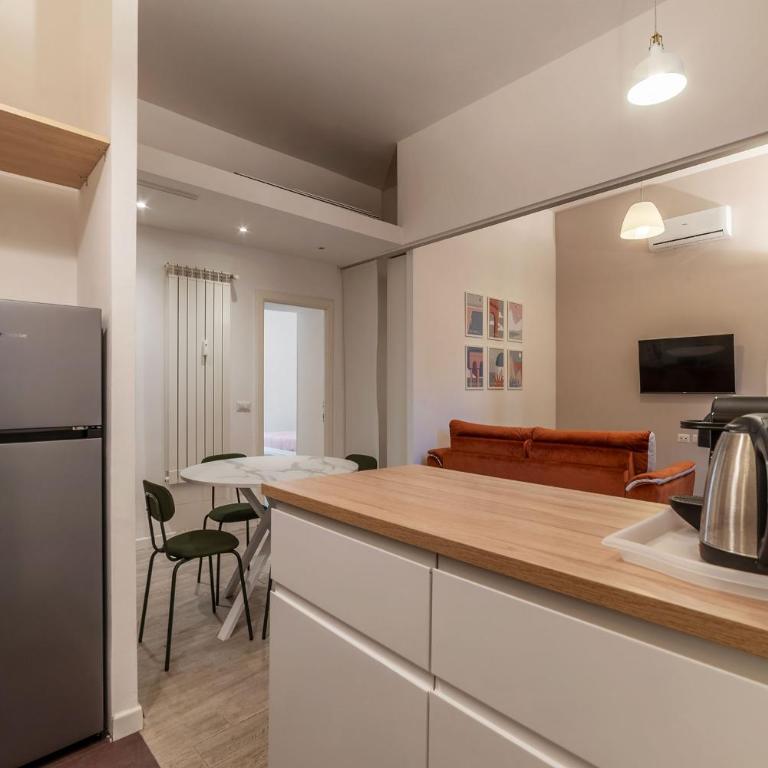 GuestHost Cozy Flat X4 - 450m to Vatican City! - One-Bedroom Apartment - 15