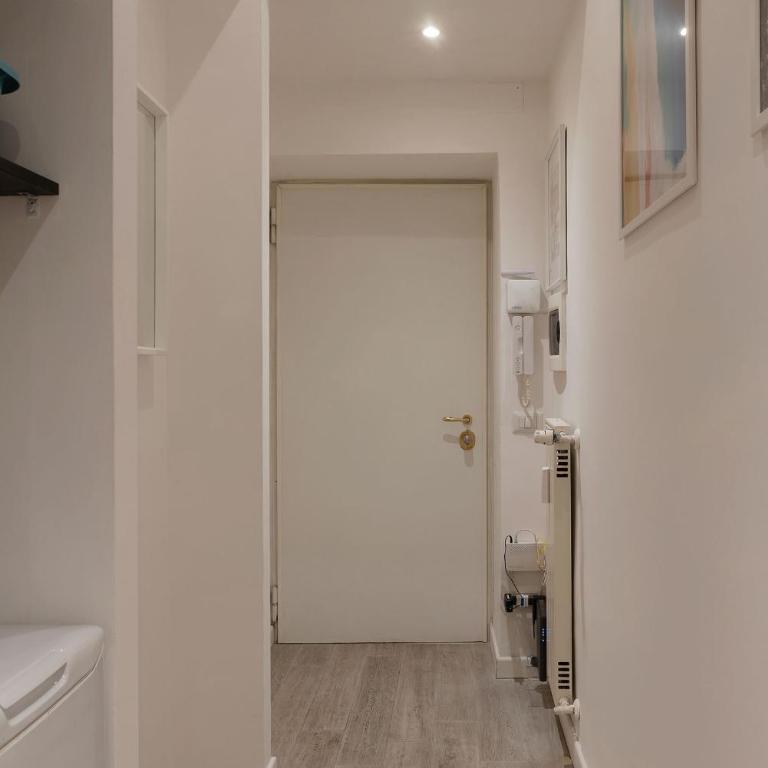 GuestHost Cozy Flat X4 - 450m to Vatican City! - One-Bedroom Apartment - 22