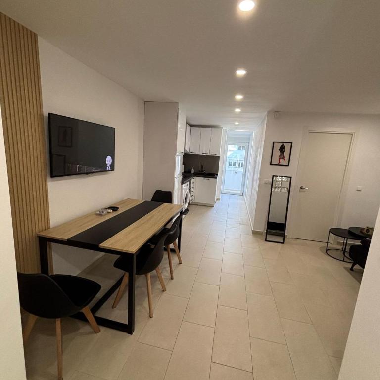 Angel 29 - Three-Bedroom Apartment - 12