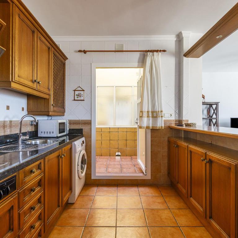 A&N Seafront Promenade Apartment with Sea Views - Apartamento con terraza - 40