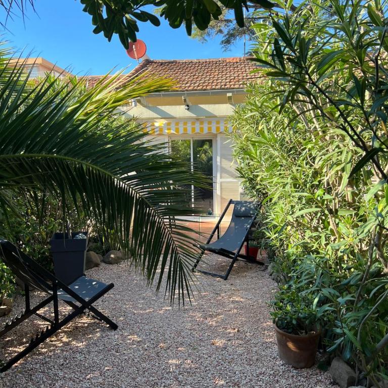 YŪGEN PALLADIO - Fully renovated Studio on a prime location, Direct Beach Access, Heated Pool, Private terrace & patio, Private Parking lot - Appartement 1 Chambre - 14