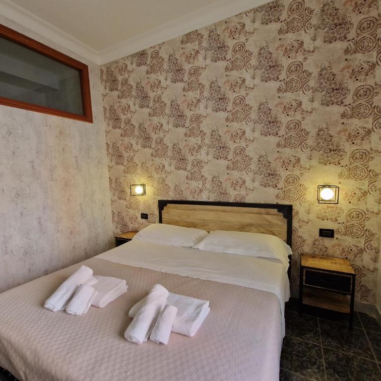 Hotel Agorà - Camera Economy Matrimoniale/Doppia con Letti Singoli - 1