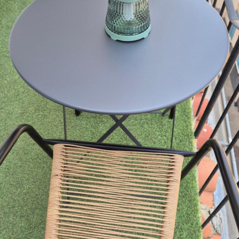 Plein coeur du Panier avec terrasse 2 à 4 personnes arrivée avant 19h - Appartement 1 Chambre - 26