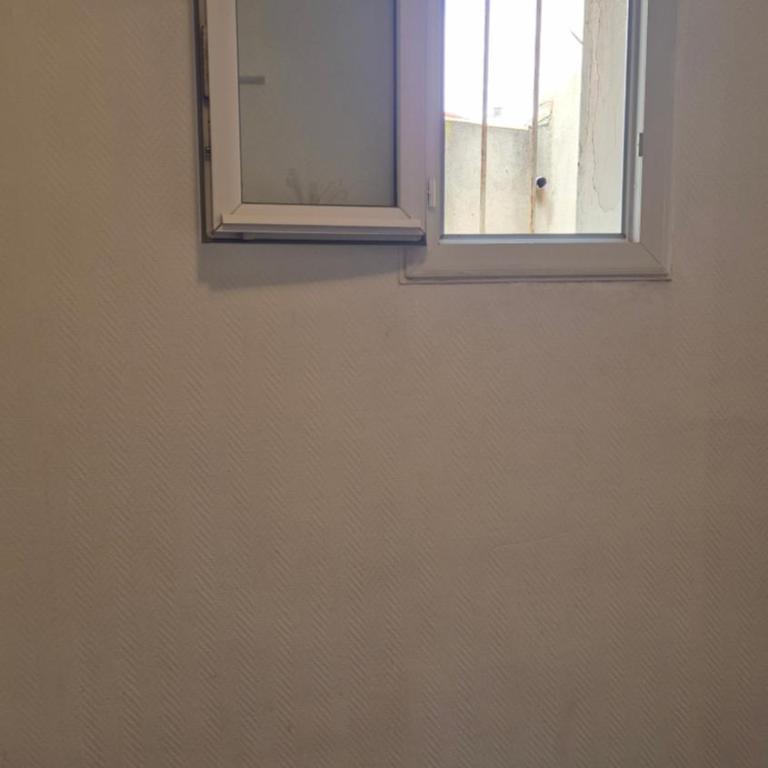 Plein coeur du Panier avec terrasse 2 à 4 personnes arrivée avant 19h - Appartement 1 Chambre - 20