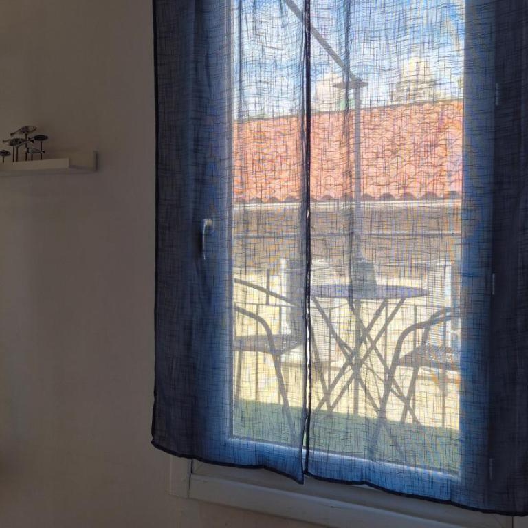 Plein coeur du Panier avec terrasse 2 à 4 personnes arrivée avant 19h - Appartement 1 Chambre - 12
