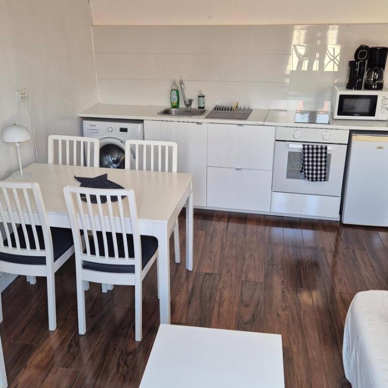 Plein coeur du Panier avec terrasse 2 à 4 personnes arrivée avant 19h - Appartement 1 Chambre - 8