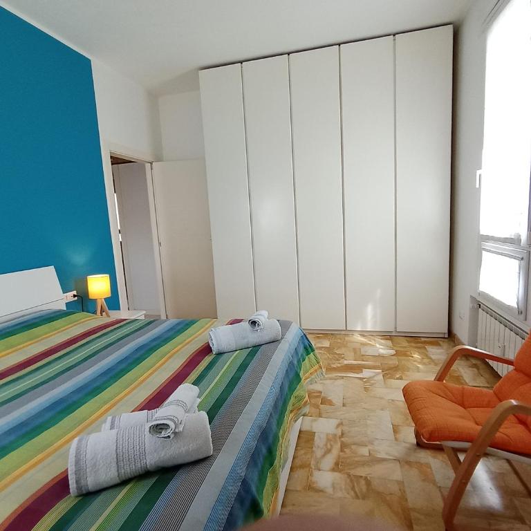 Family Haven a roomy and cosy suite just 200 mt from Lake Como with free parking garage! - Appartamento con 2 Camere da Letto - 14