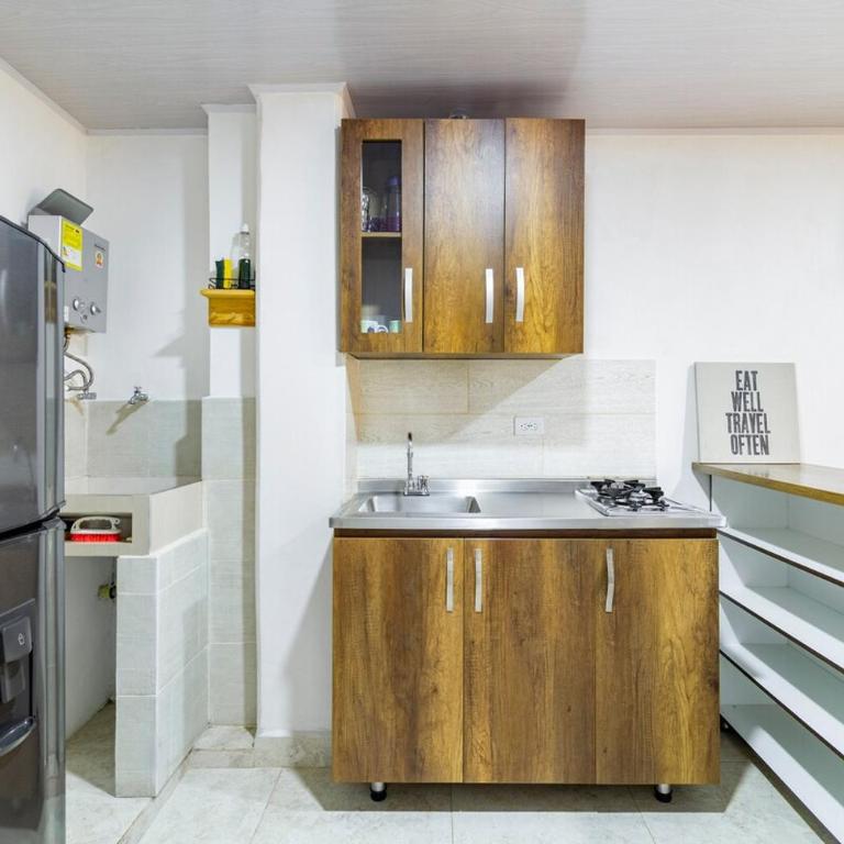 Studio apartment in La Floresta near the subway - One-Bedroom Apartment - 5